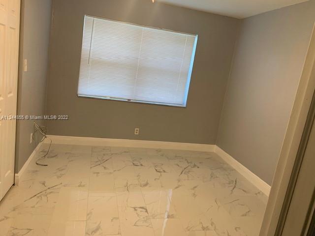 BREEZYWAY MANOR - Residential Lease