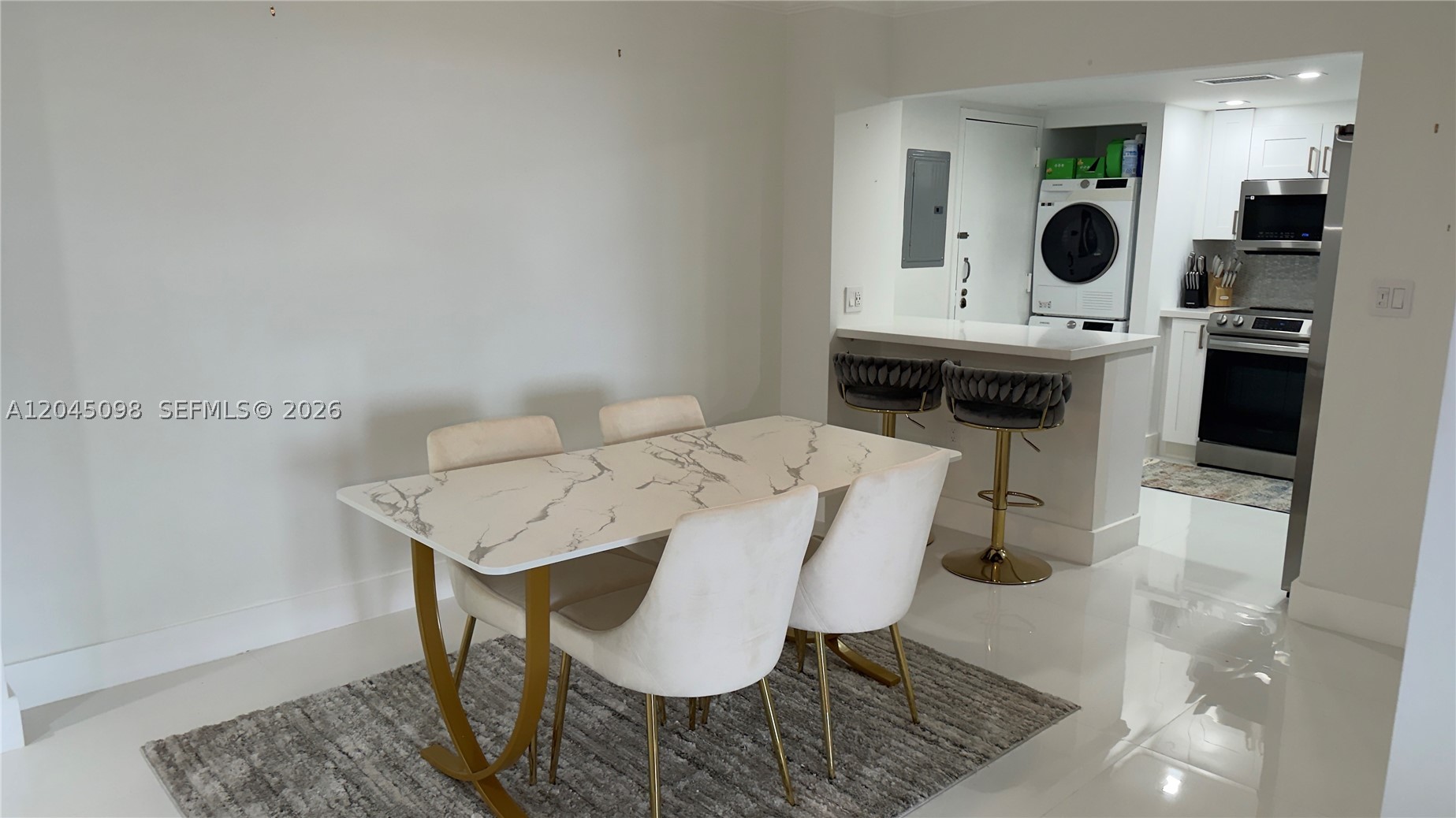 BRICKELL BAY CLUB CONDO - Residential Lease