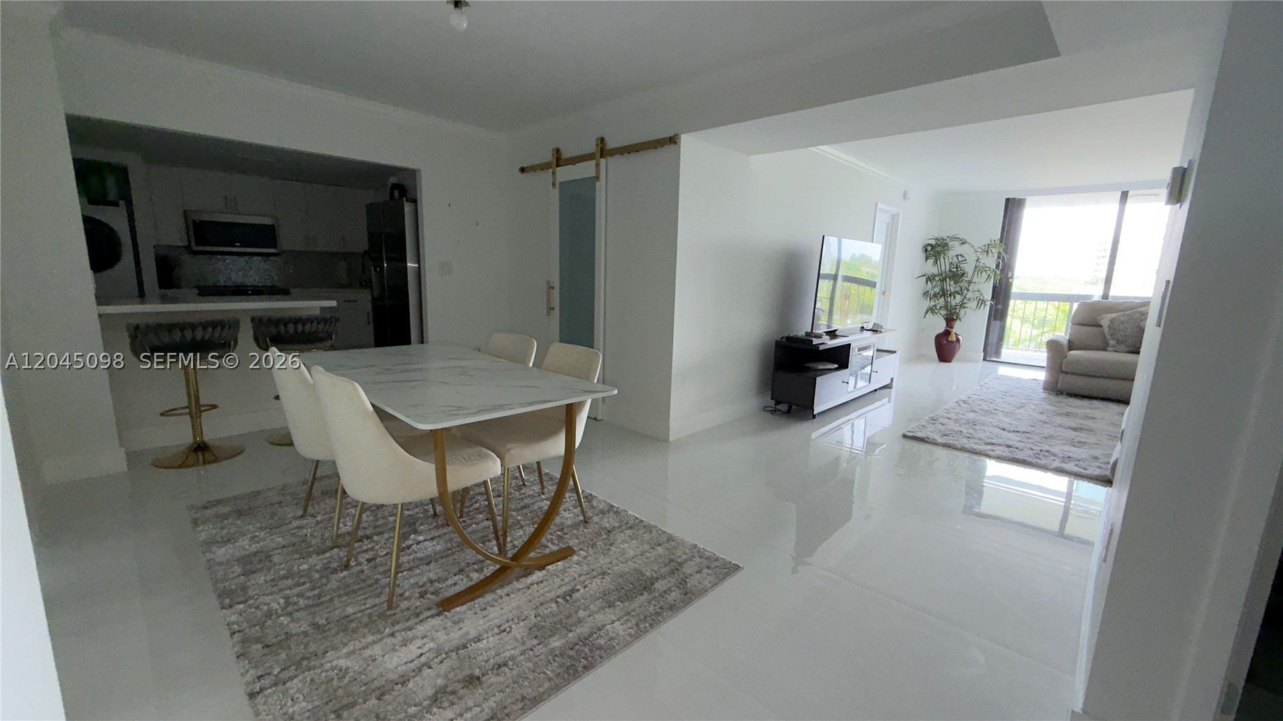 BRICKELL BAY CLUB CONDO - Residential Lease