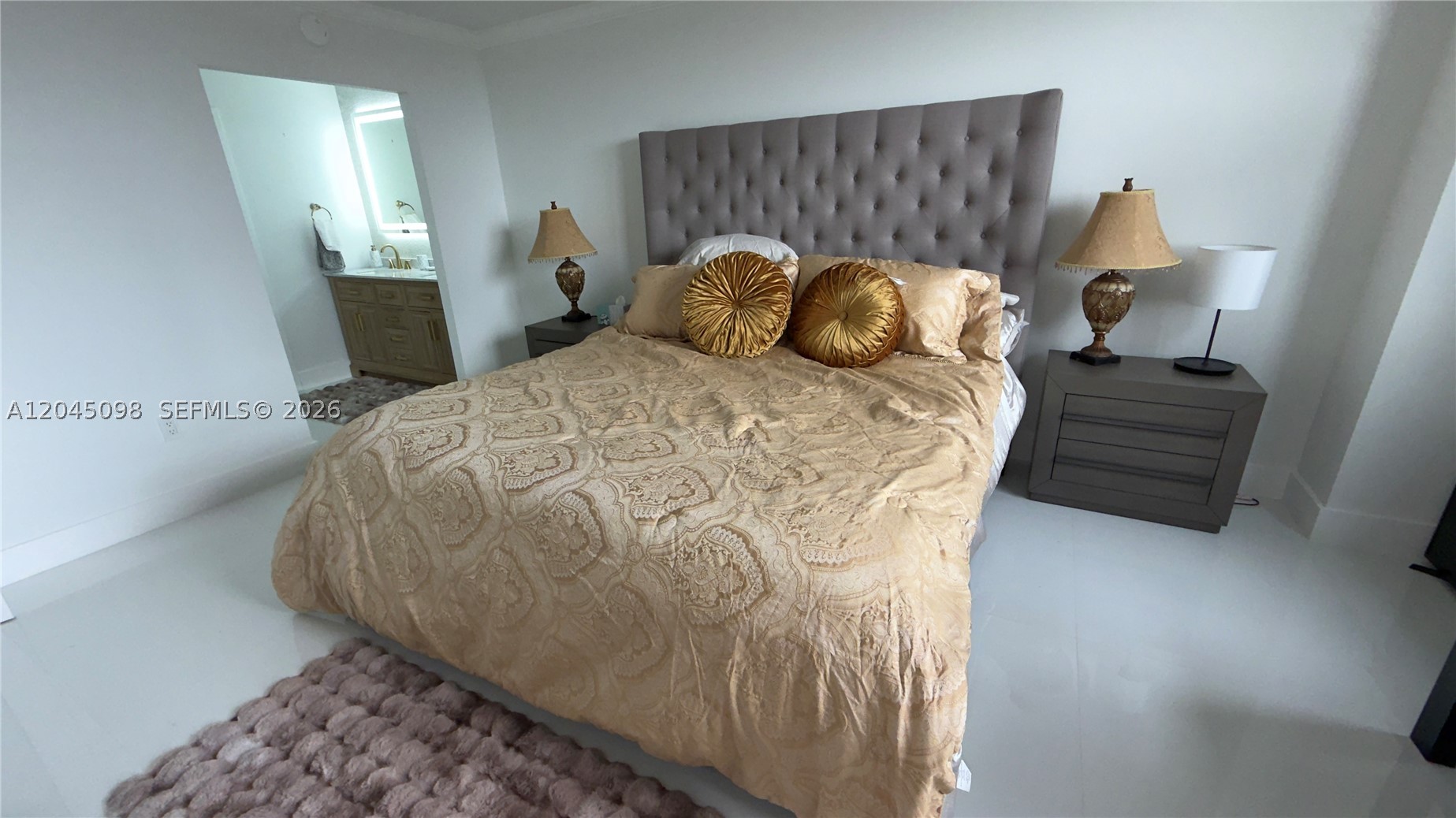 BRICKELL BAY CLUB CONDO - Residential Lease