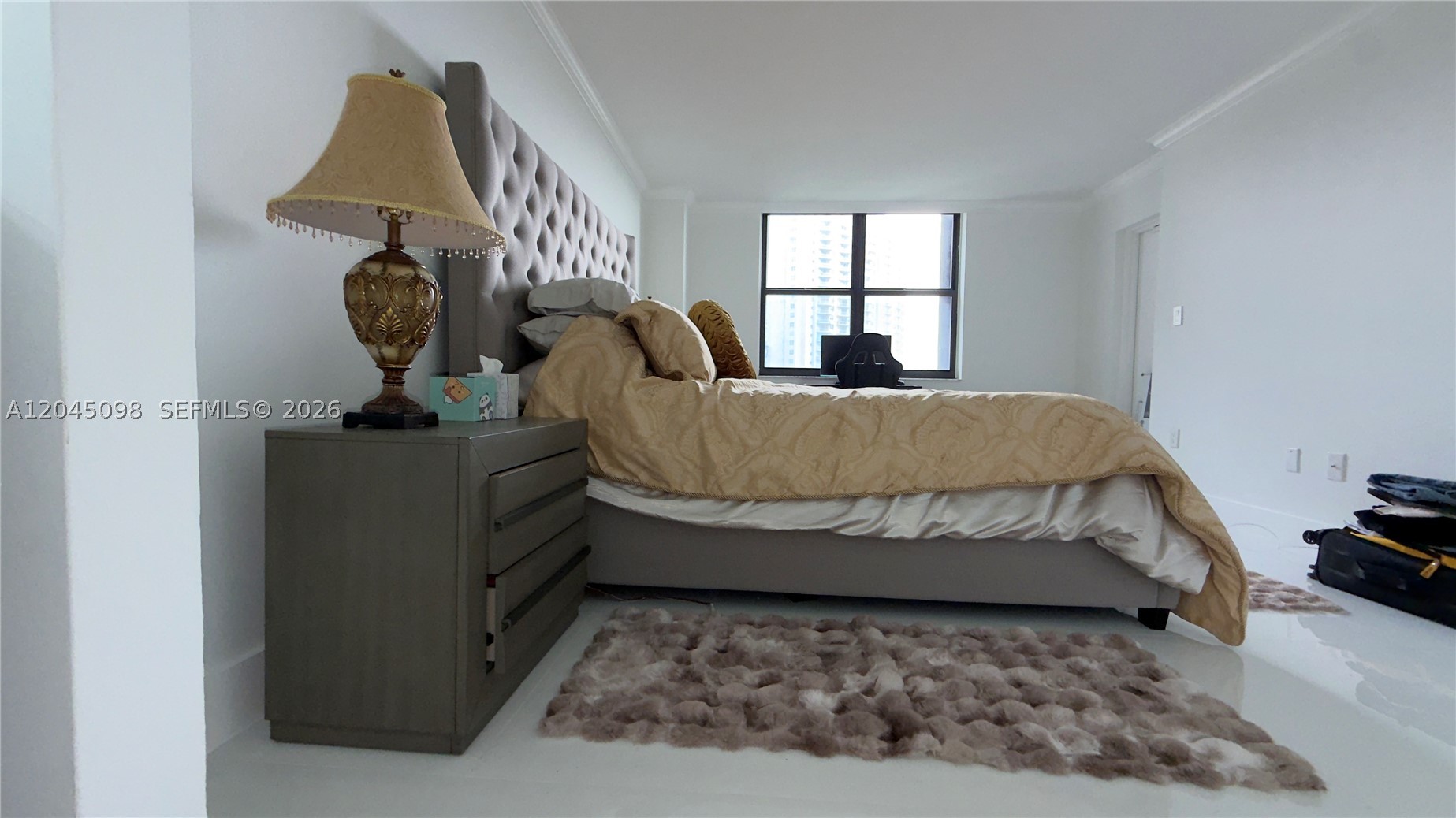 BRICKELL BAY CLUB CONDO - Residential Lease
