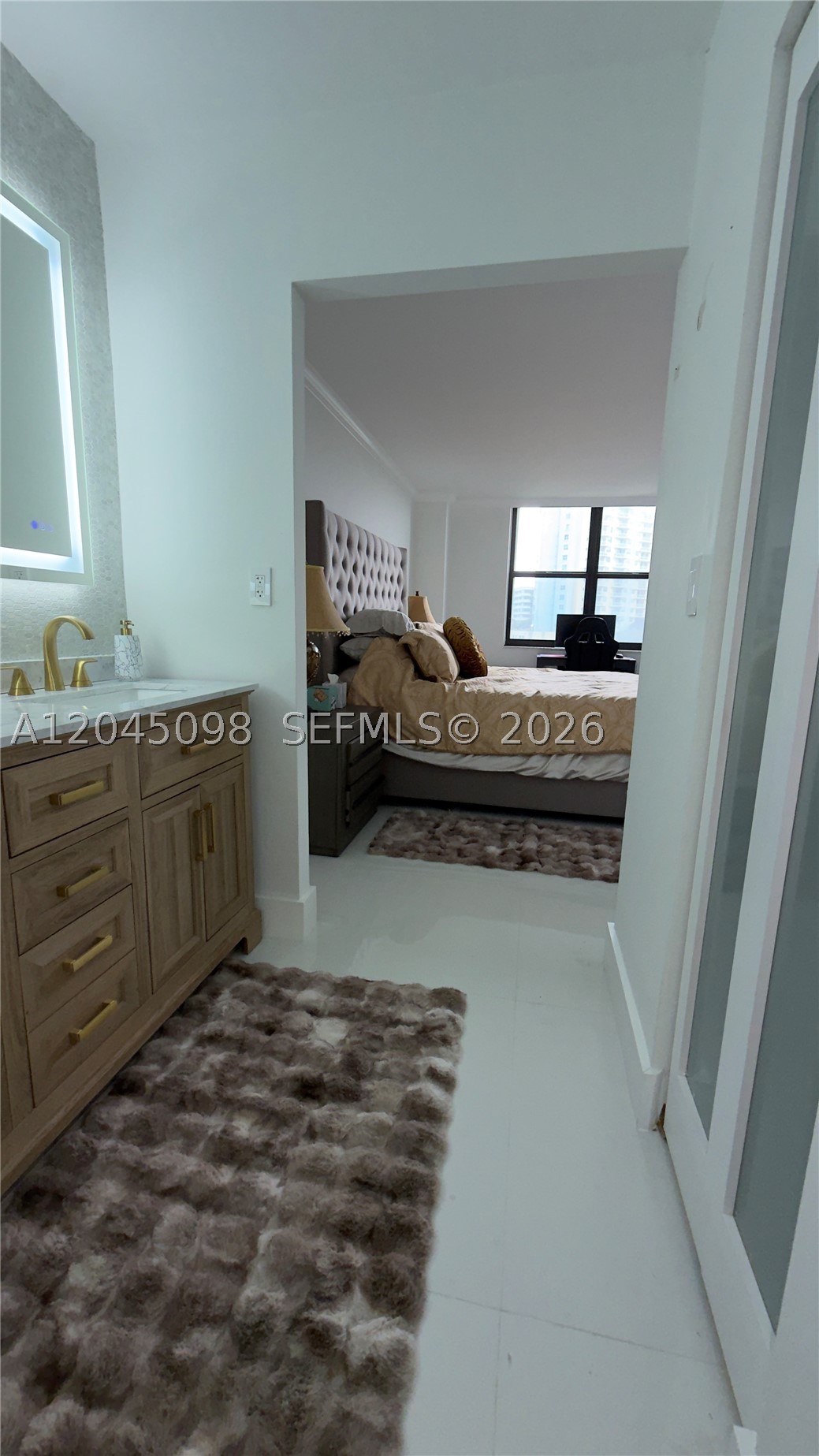 BRICKELL BAY CLUB CONDO - Residential Lease