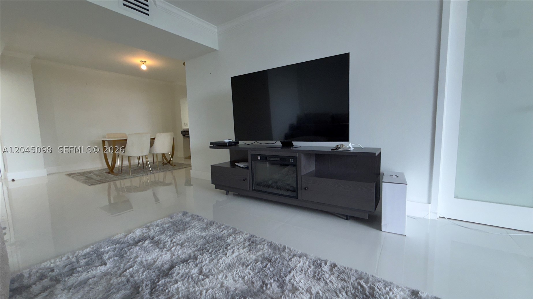 BRICKELL BAY CLUB CONDO - Residential Lease