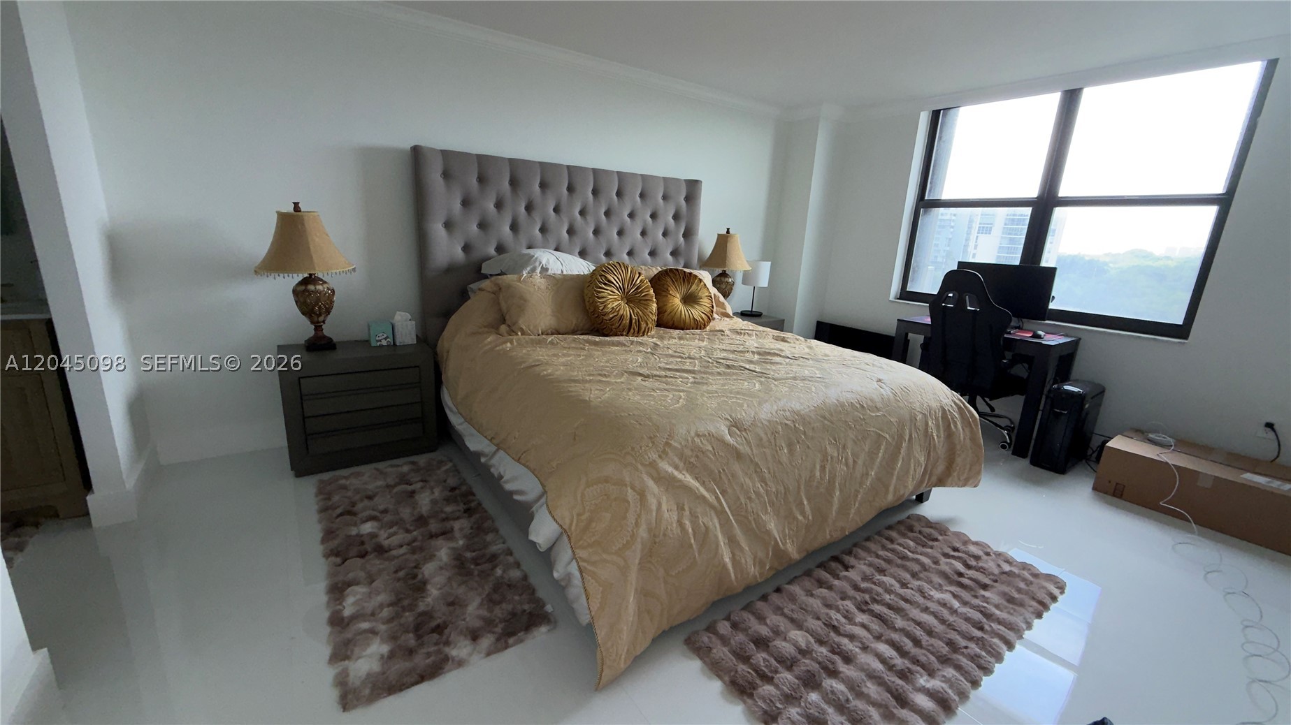 BRICKELL BAY CLUB CONDO - Residential Lease