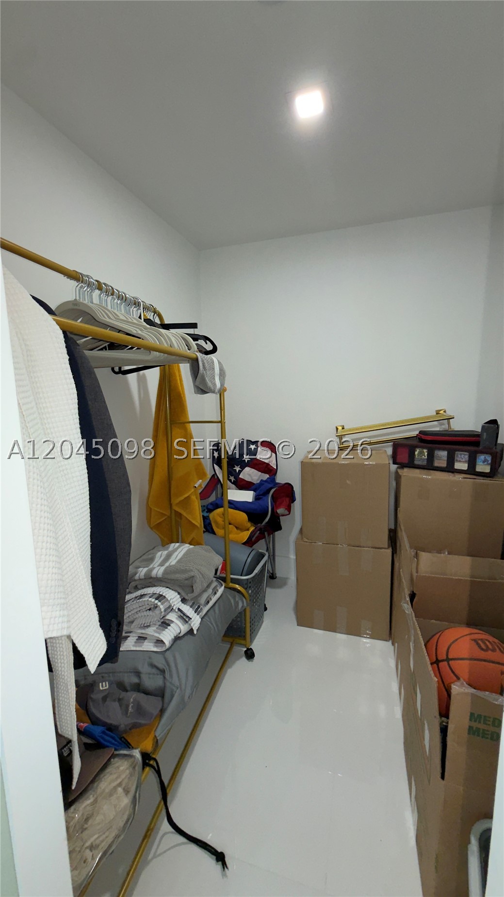 BRICKELL BAY CLUB CONDO - Residential Lease