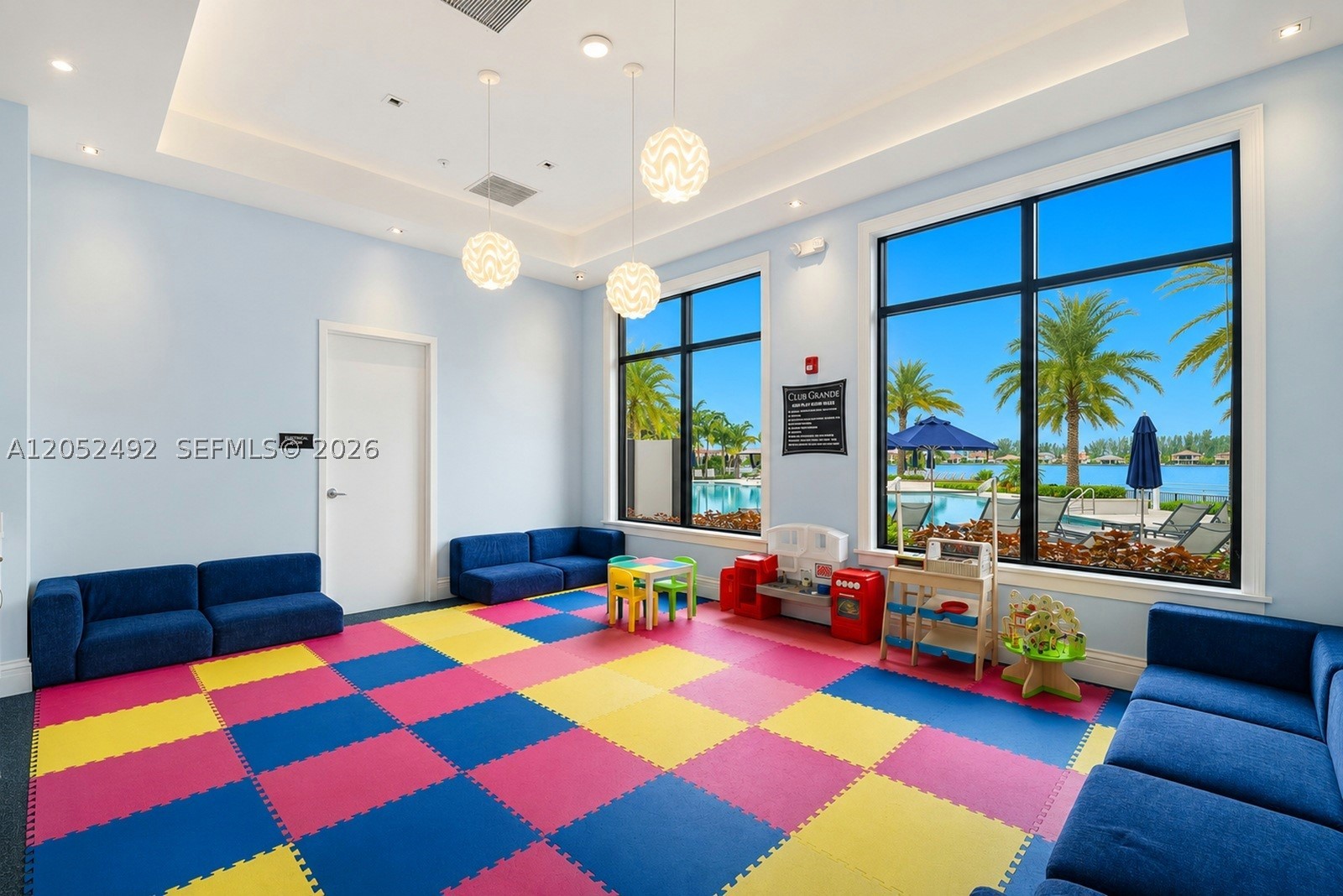 PARKLAND BAY - Residential