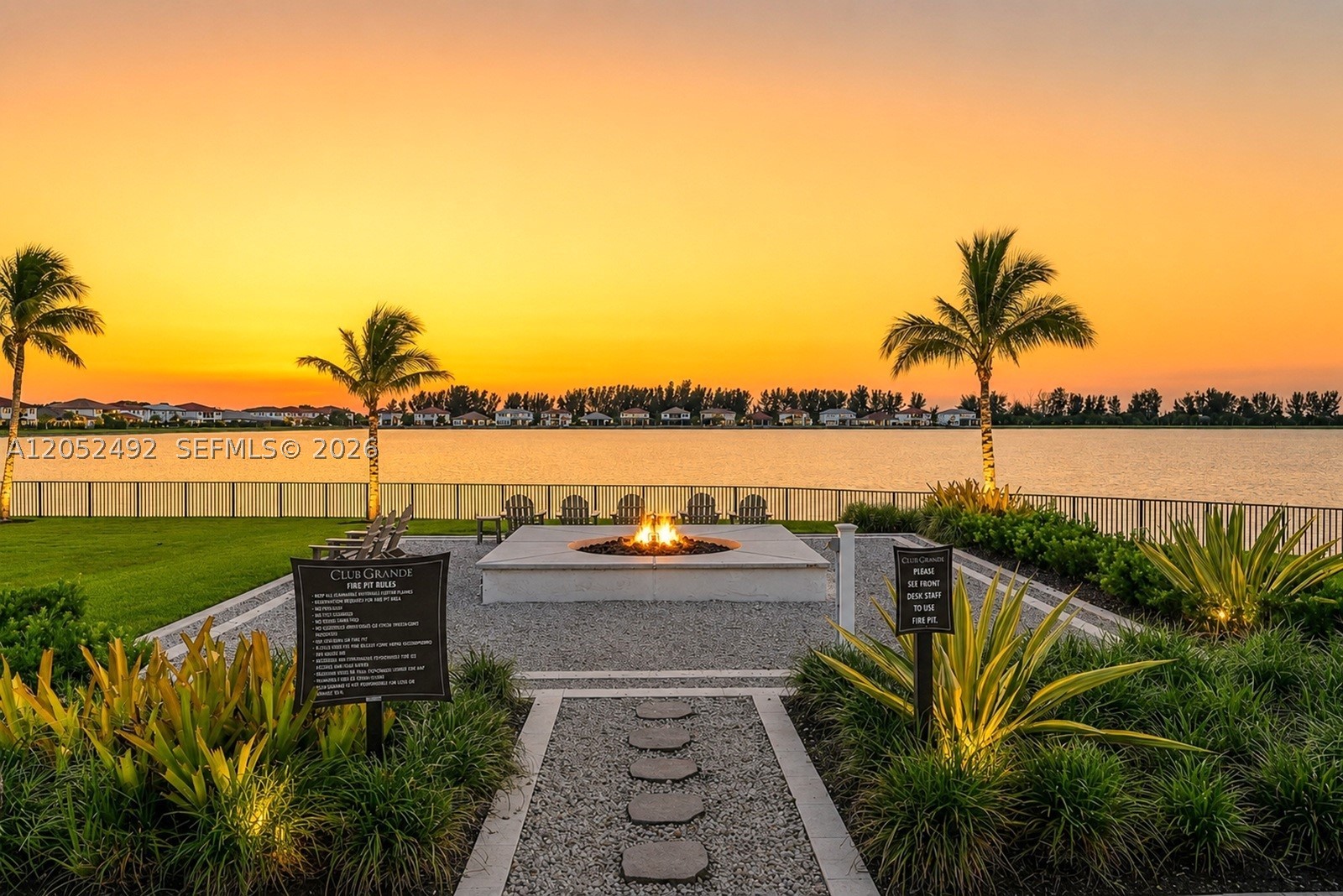 PARKLAND BAY - Residential