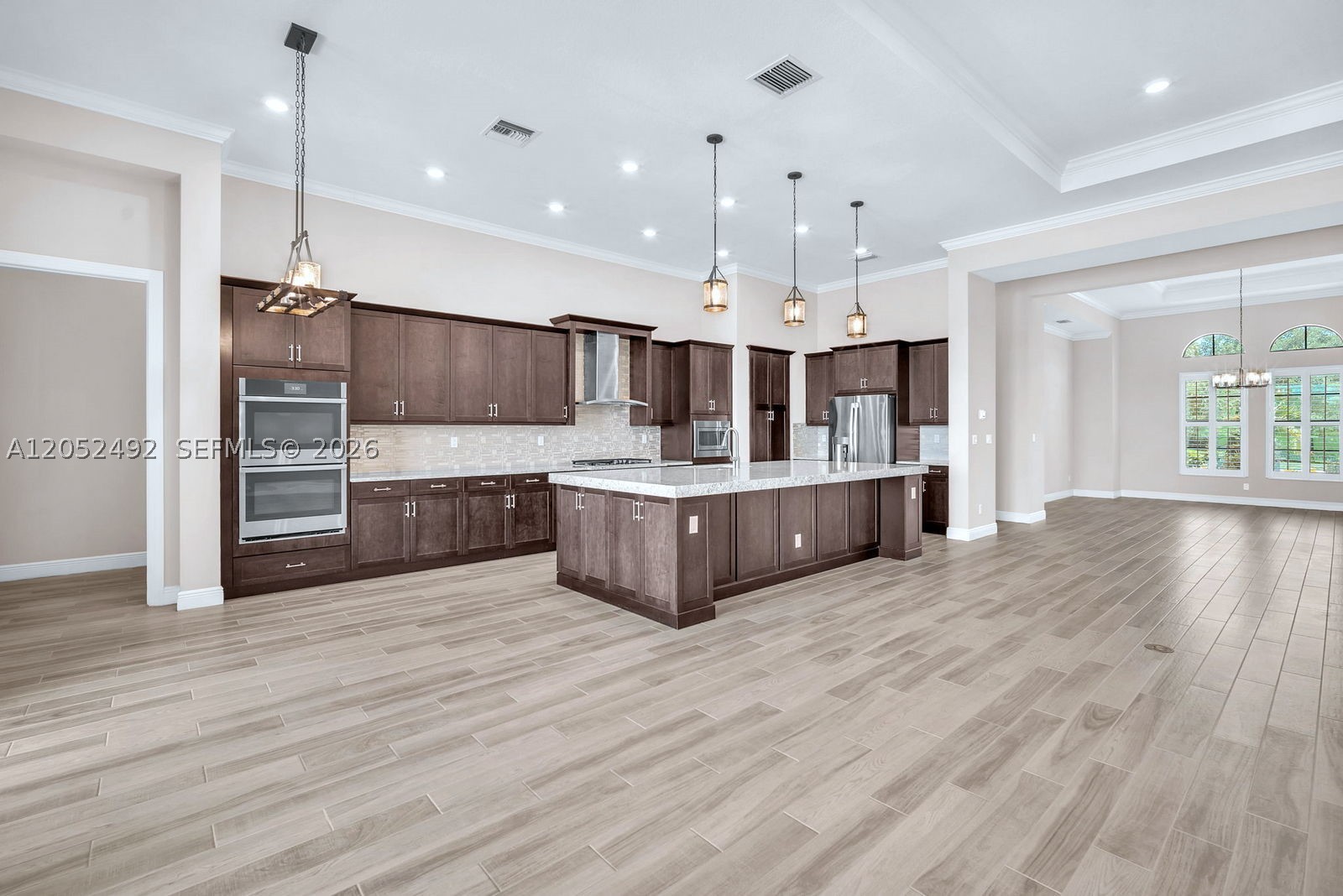 PARKLAND BAY - Residential