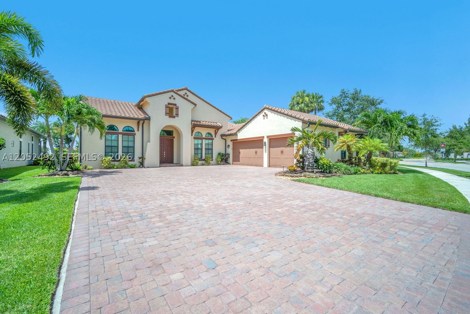 PARKLAND BAY - Residential