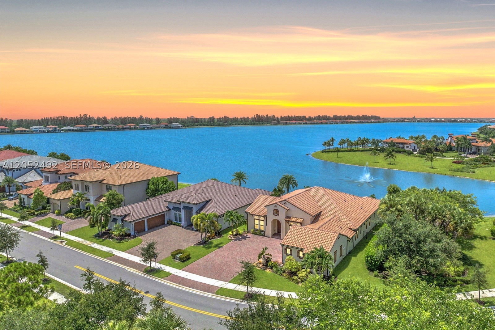 PARKLAND BAY - Residential