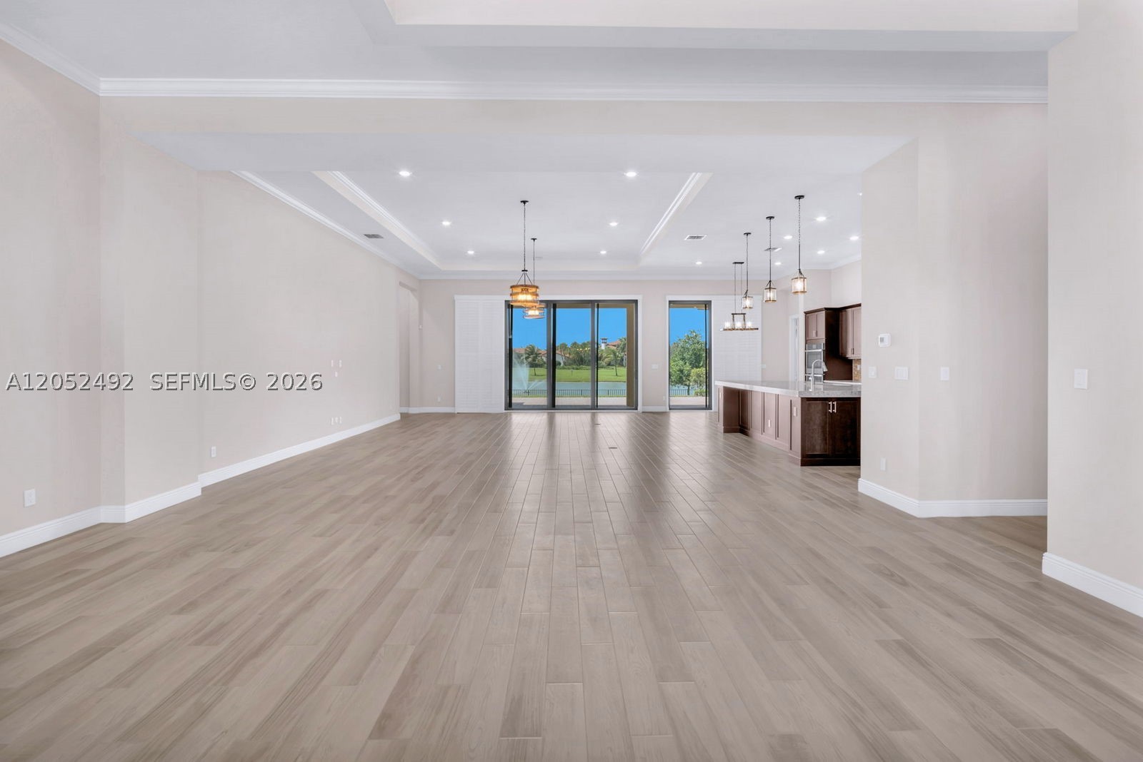 PARKLAND BAY - Residential