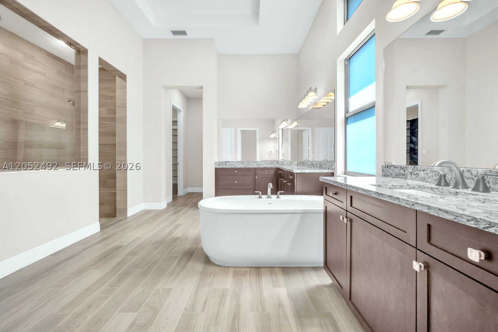 PARKLAND BAY - Residential