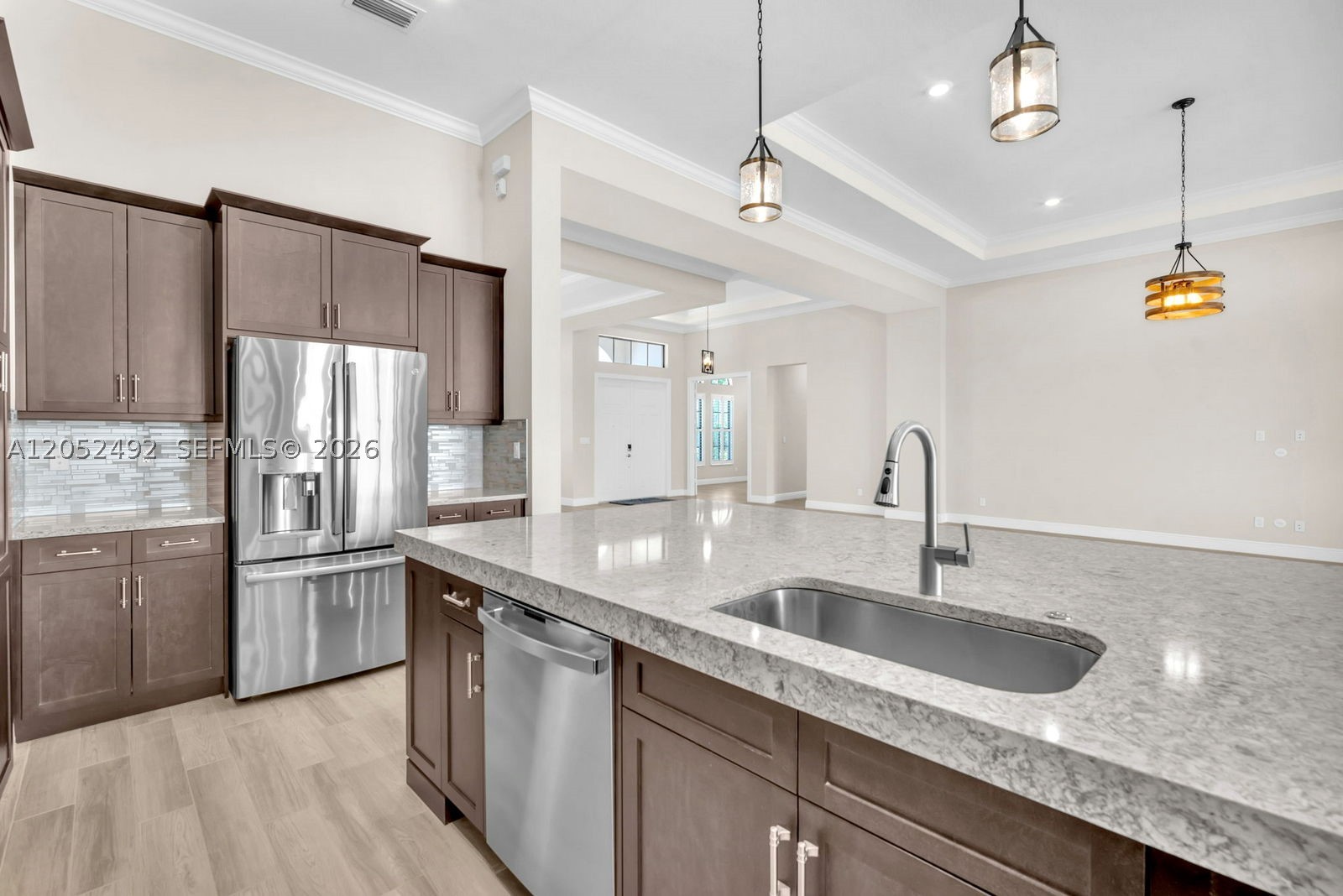 PARKLAND BAY - Residential