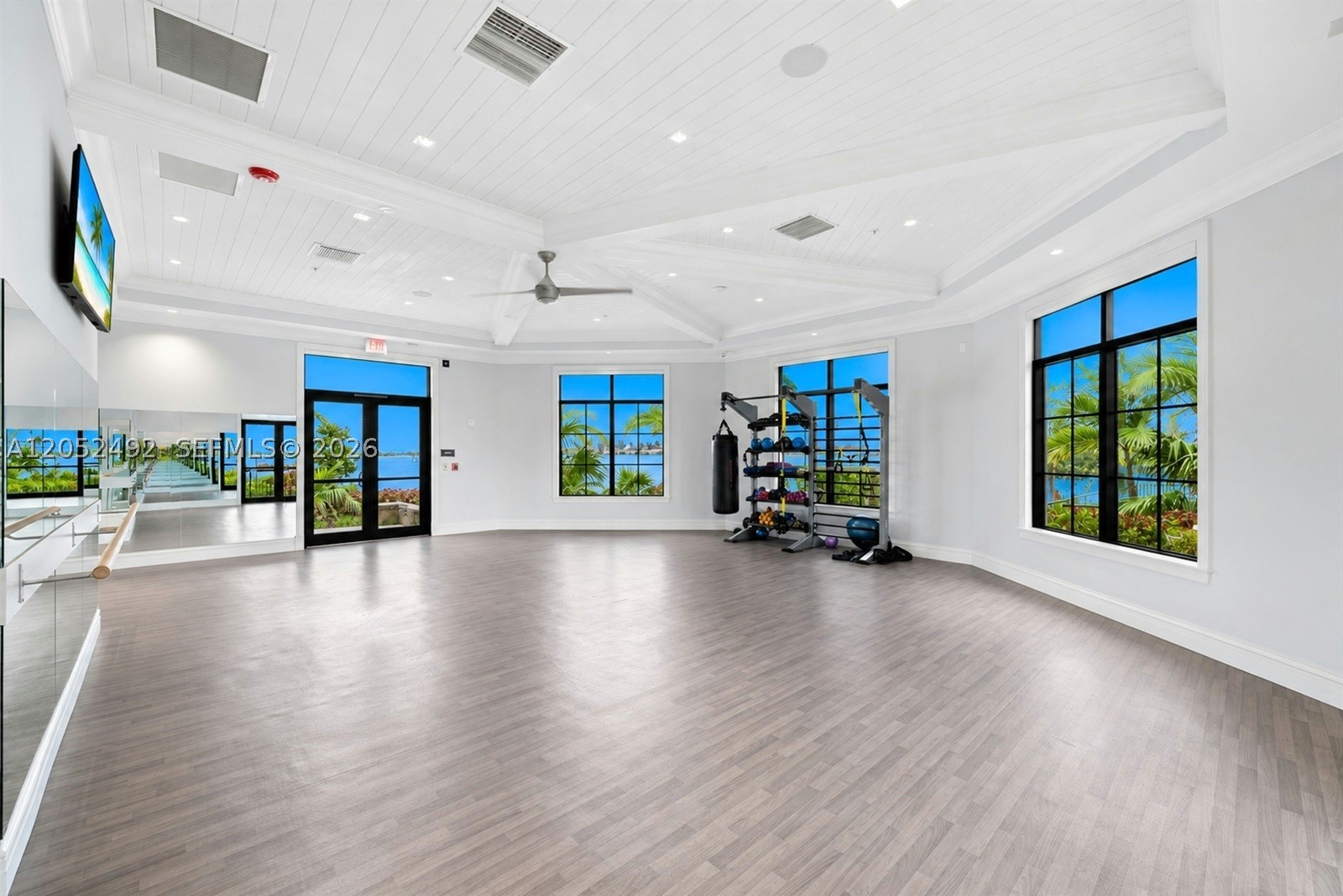 PARKLAND BAY - Residential