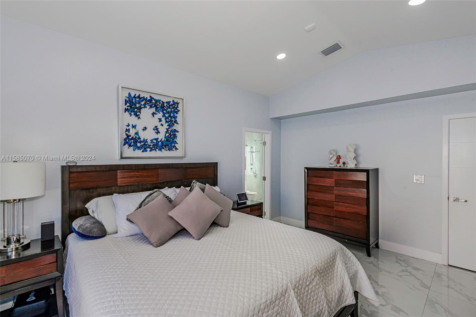 TWIN ACRES - Residential Lease
