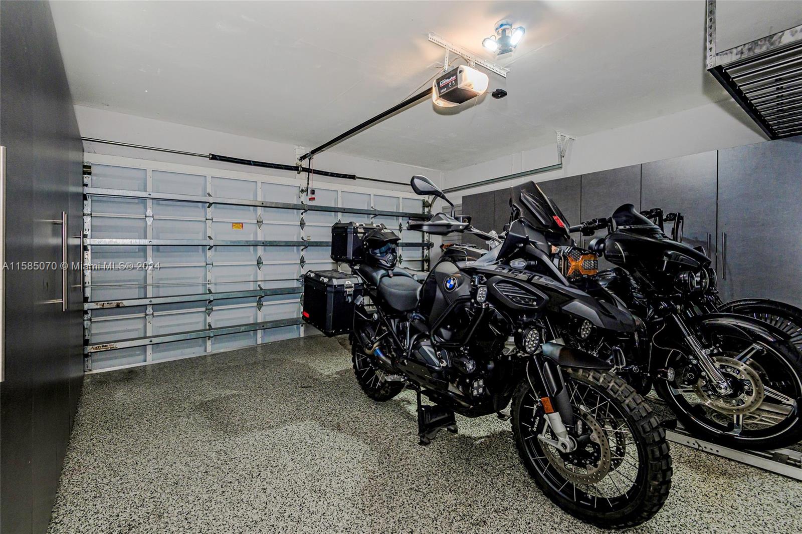 TWIN ACRES - Residential Lease