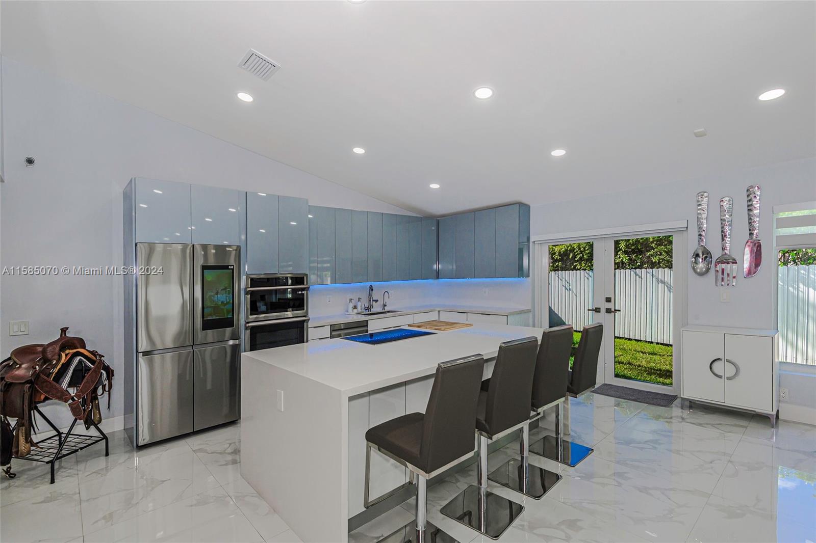 TWIN ACRES - Residential Lease