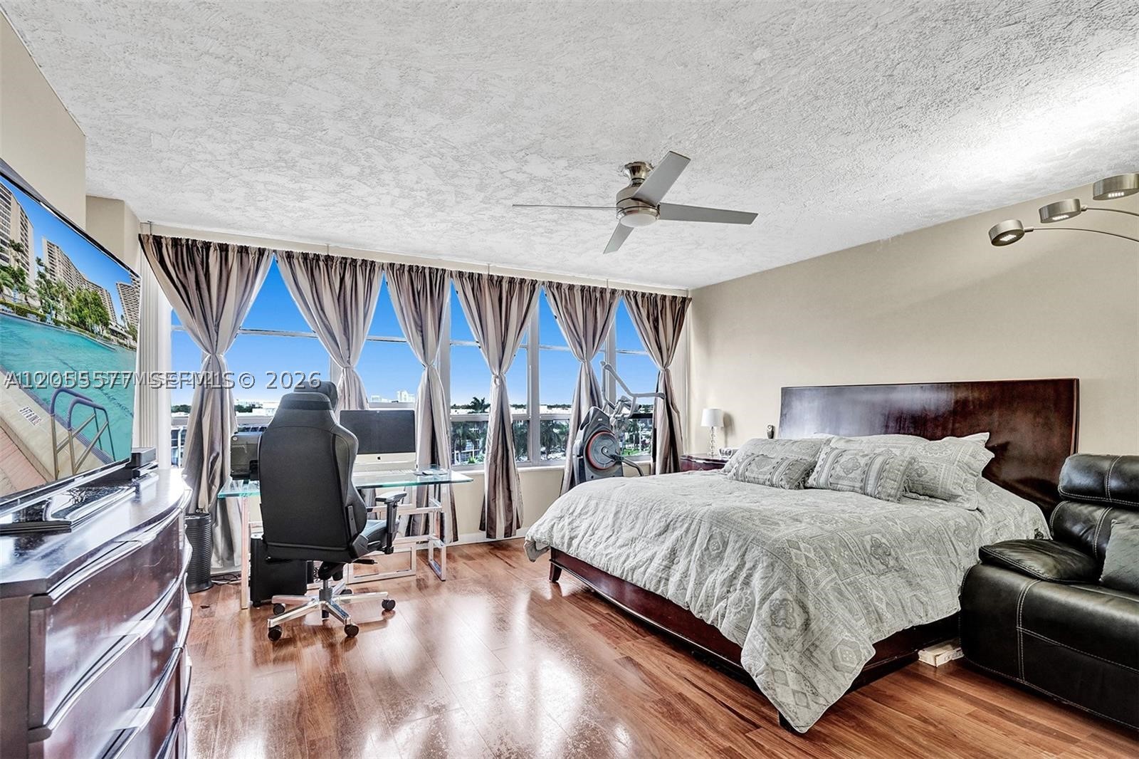 OLYMPUS CONDO PHASE - Residential