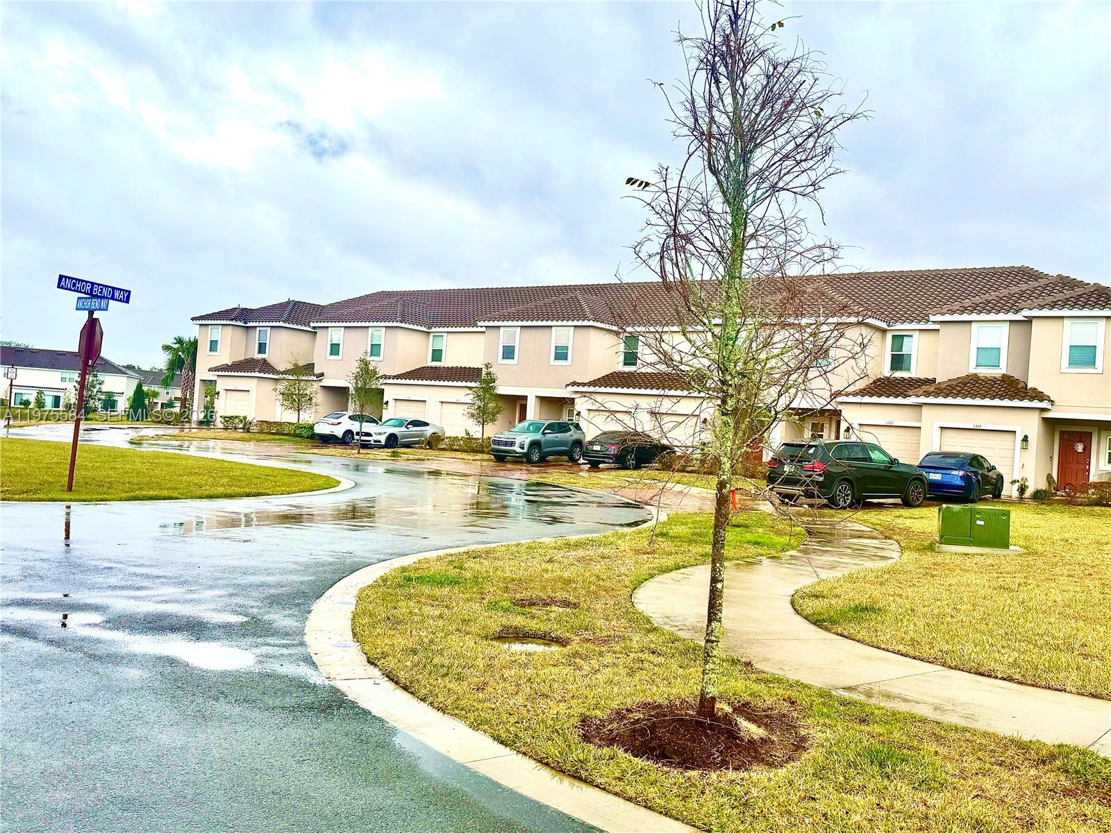 THE TOWNHOMES AT BELLALAGO - Residential
