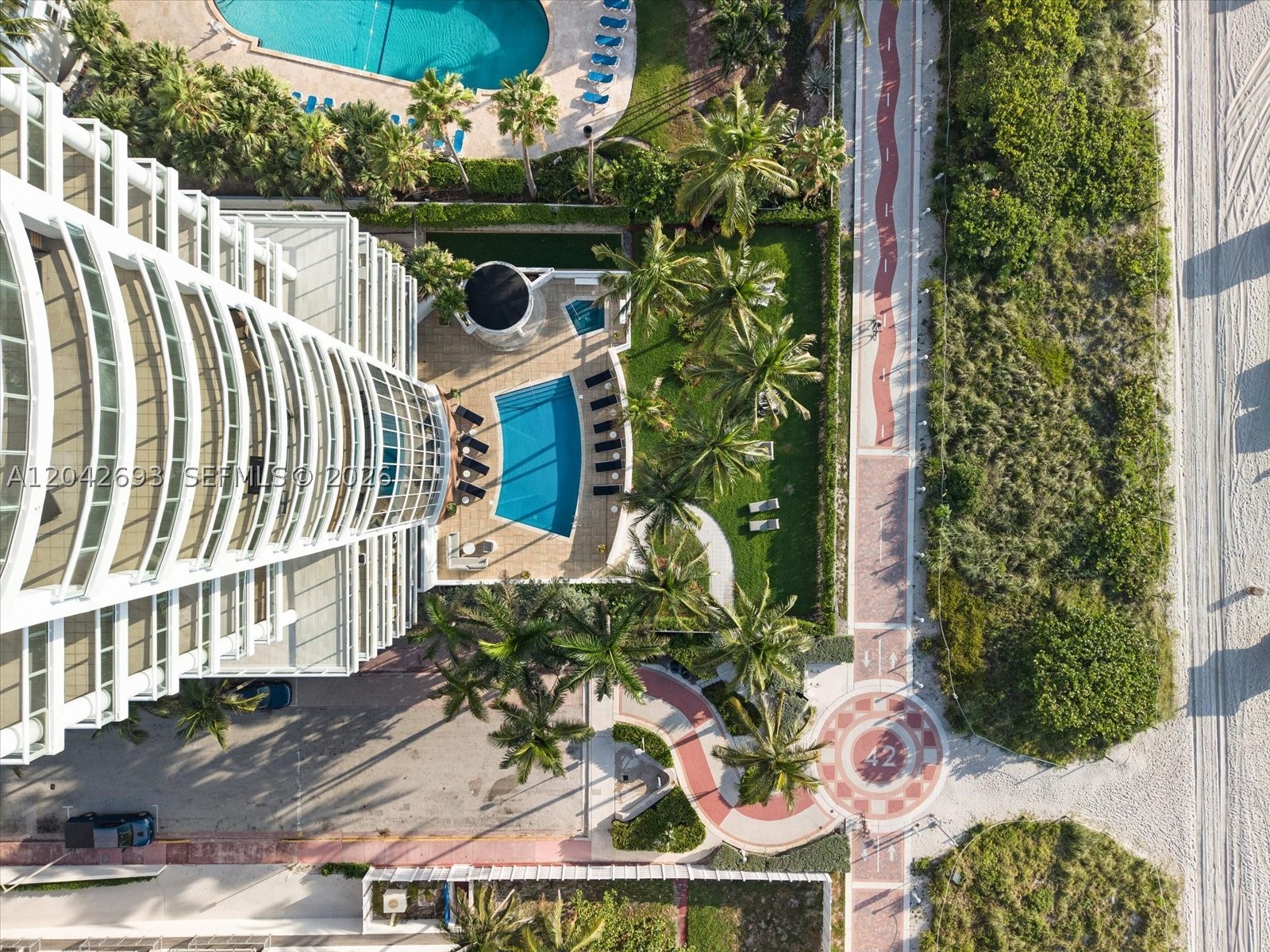 LA TOUR CONDO - Residential