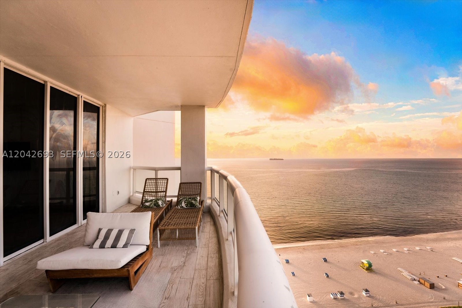 LA TOUR CONDO - Residential