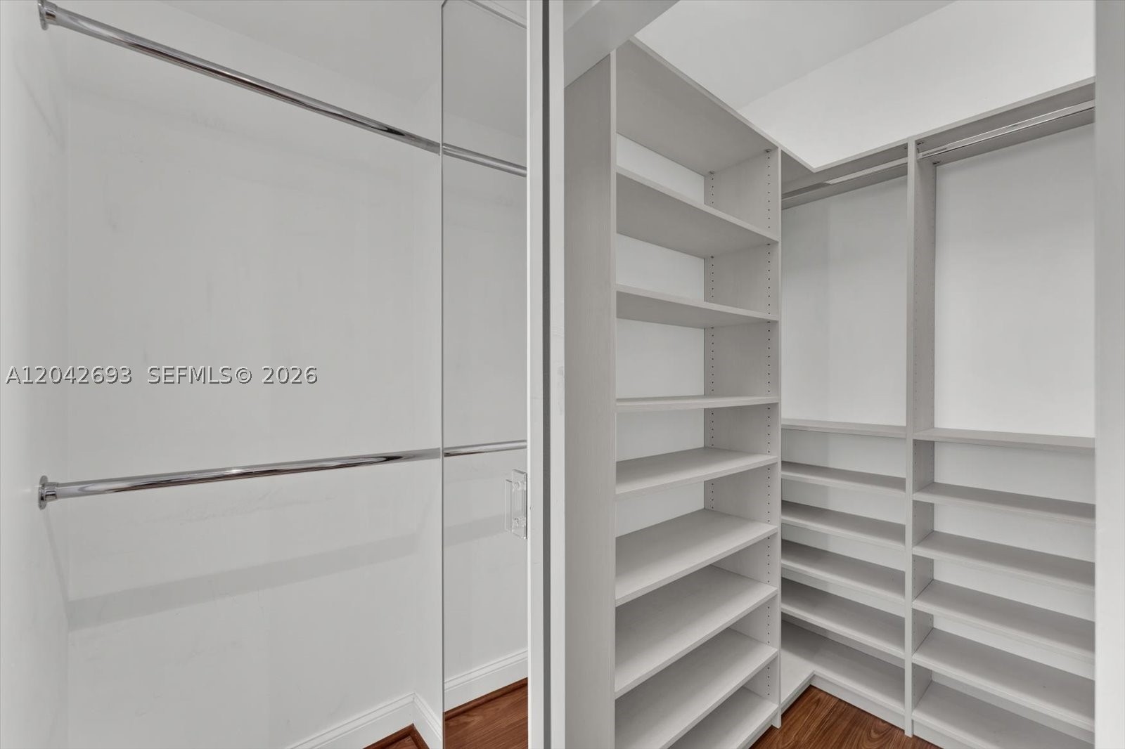 LA TOUR CONDO - Residential