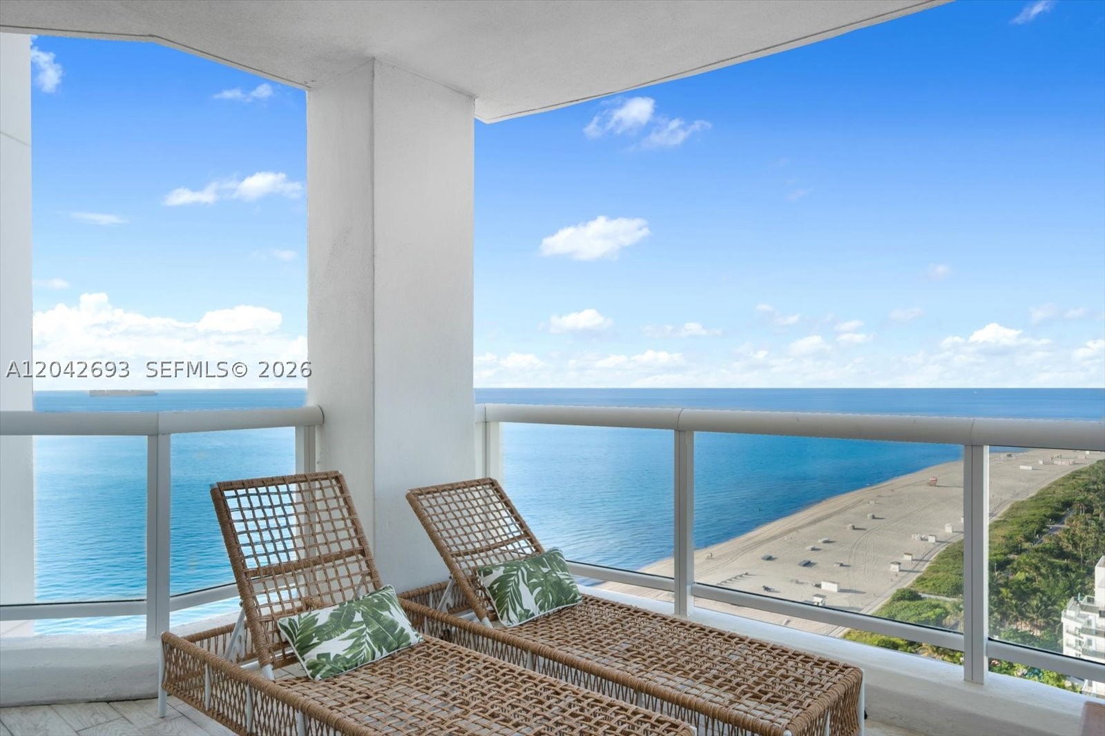 LA TOUR CONDO - Residential