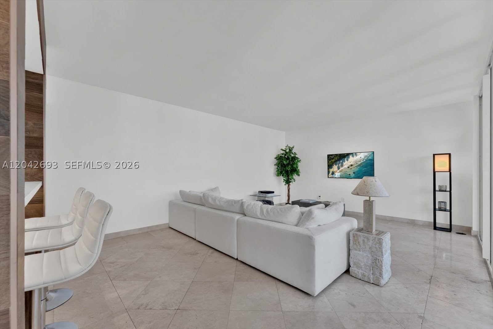 LA TOUR CONDO - Residential