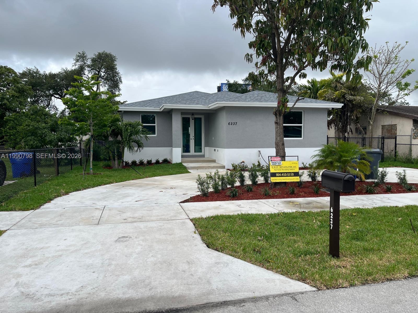 Newly built 4-bedroom, 3-bathroom home featuring impact-resistant doors and windows for added safety and energy efficiency. Ideally located in a highly desirable central area, this property offers convenient access to the Turnpike, shopping, dining, and everyday essentials. A must-see opportunity.