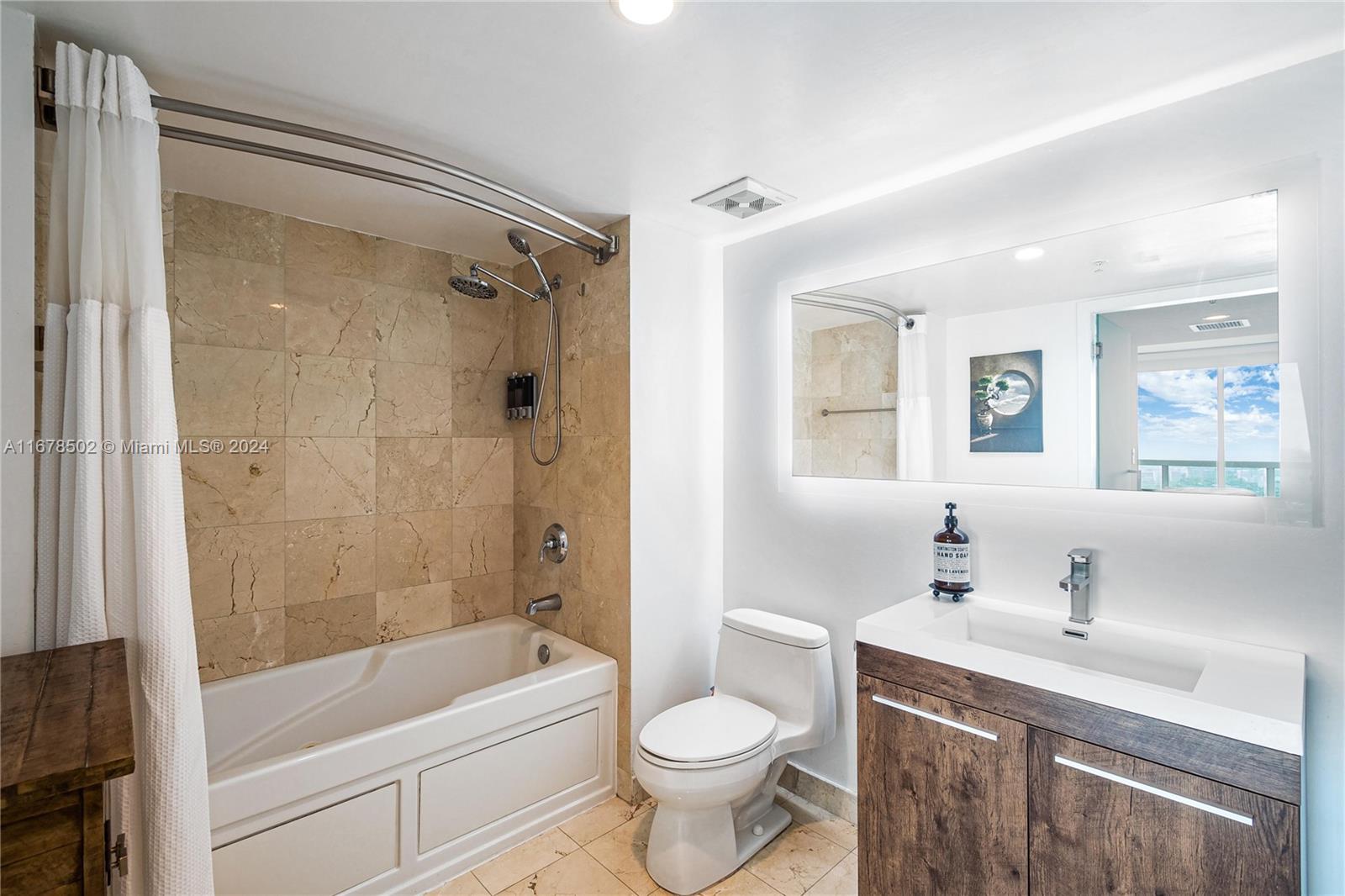 1800 CLUB CONDO - Residential