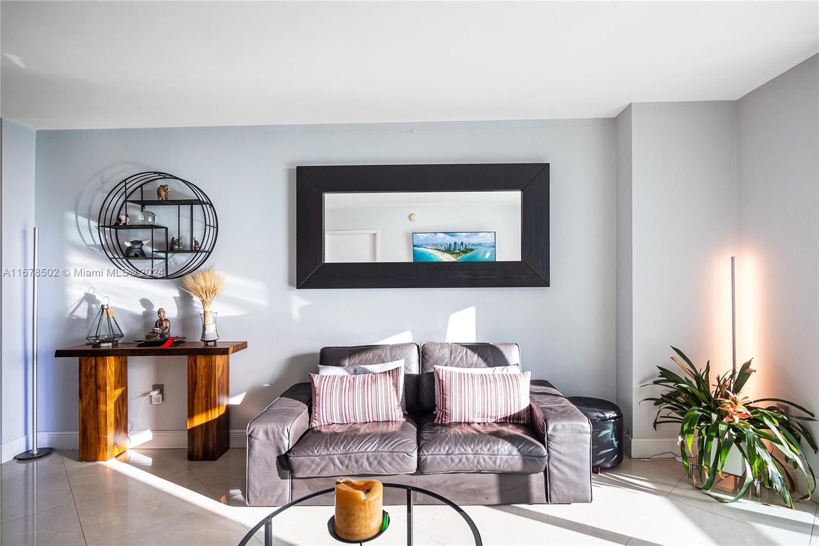 1800 CLUB CONDO - Residential