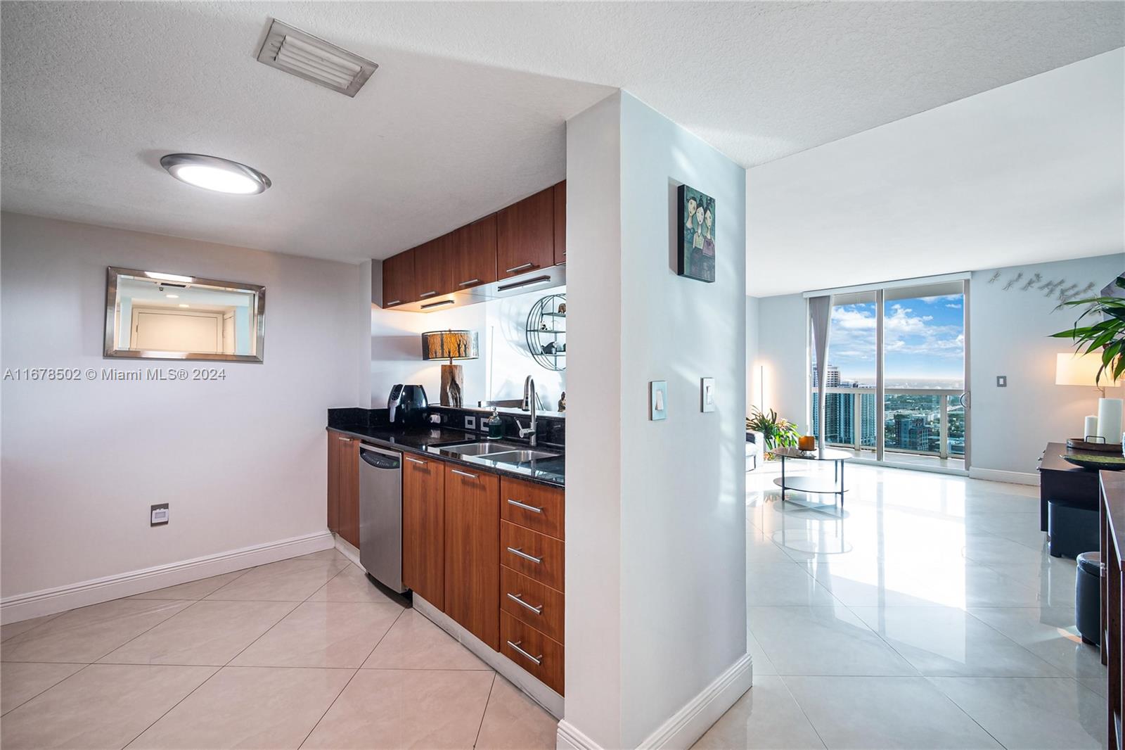 1800 CLUB CONDO - Residential