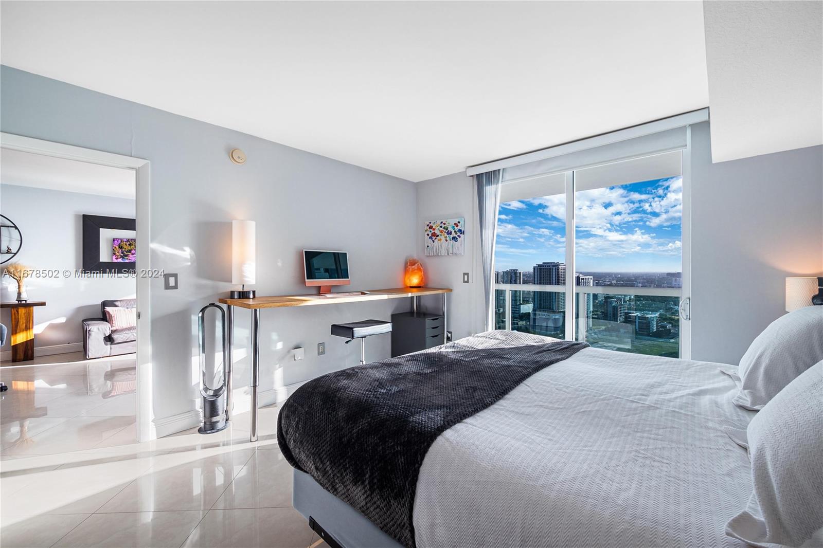 1800 CLUB CONDO - Residential