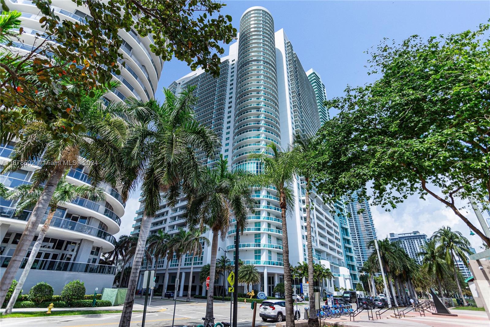 1800 CLUB CONDO - Residential