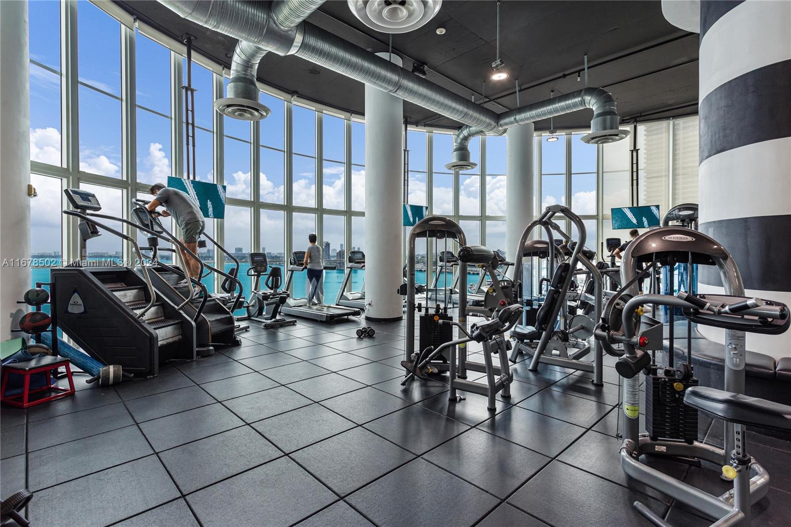 1800 CLUB CONDO - Residential