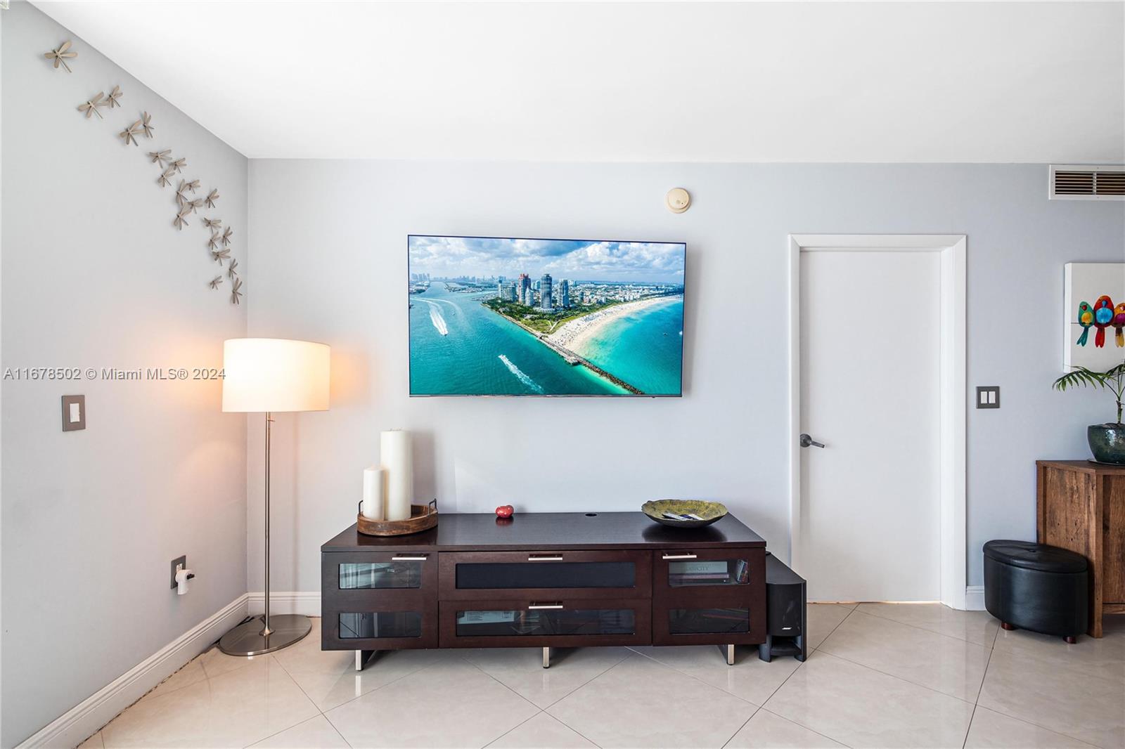 1800 CLUB CONDO - Residential