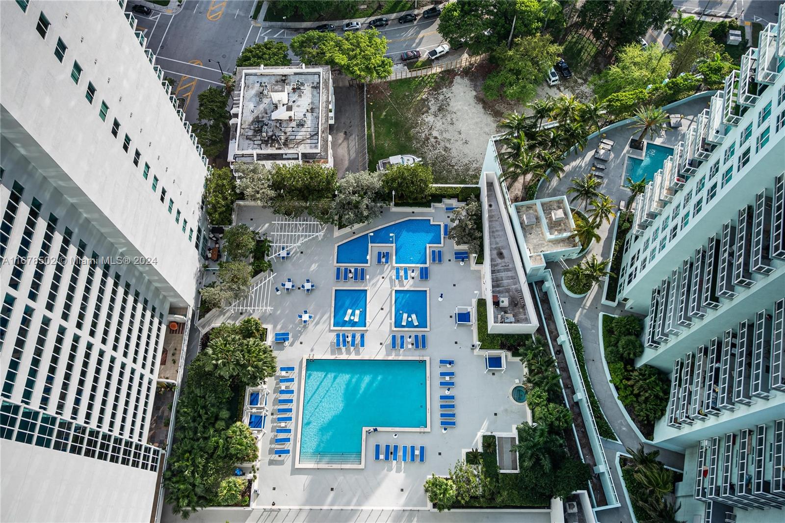 1800 CLUB CONDO - Residential