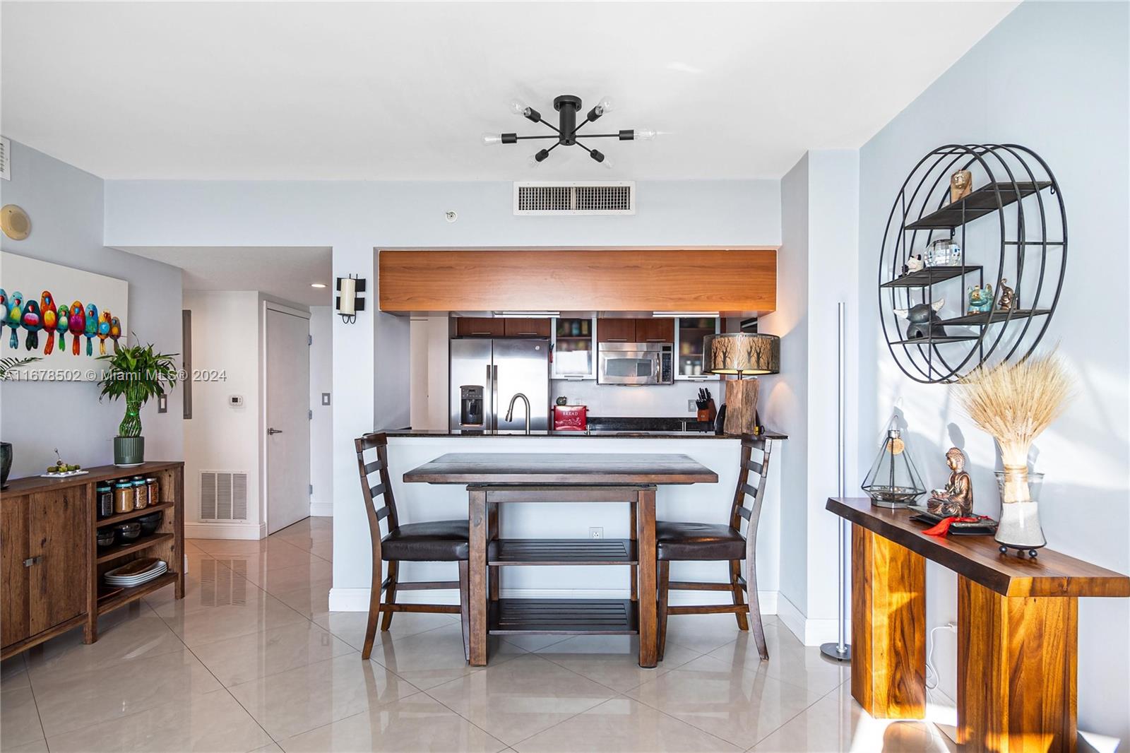 1800 CLUB CONDO - Residential