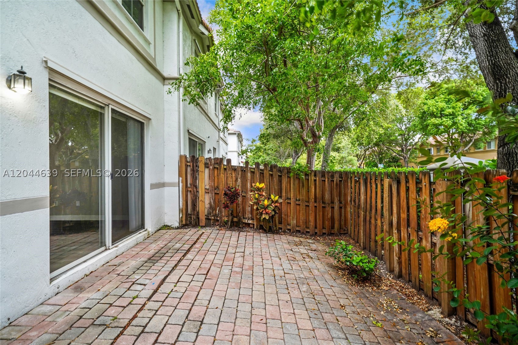 ISLANDS AT DORAL 1ST ADDN - Residential