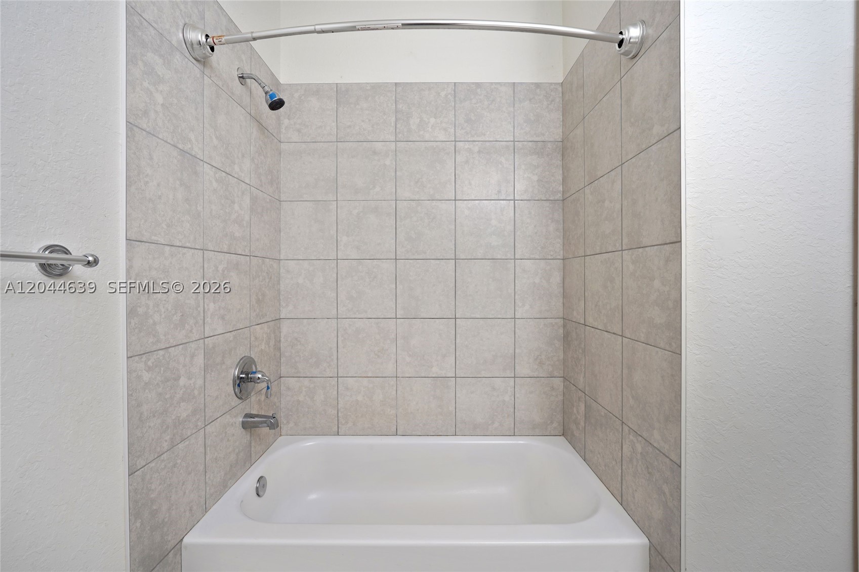 ISLANDS AT DORAL 1ST ADDN - Residential
