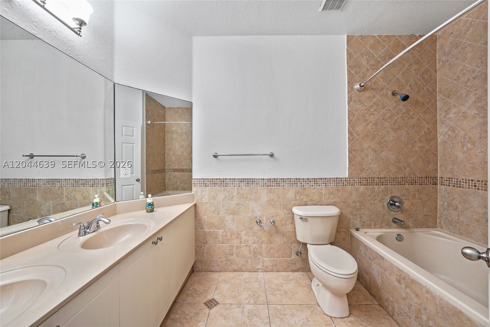 ISLANDS AT DORAL 1ST ADDN - Residential