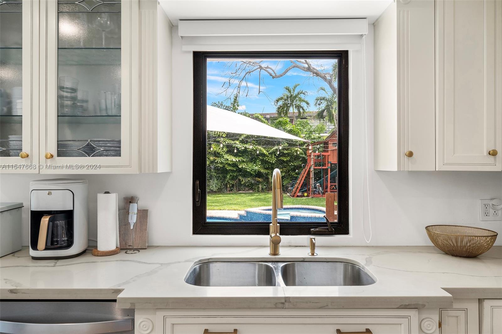 ROYAL PALM VILLAS - Residential