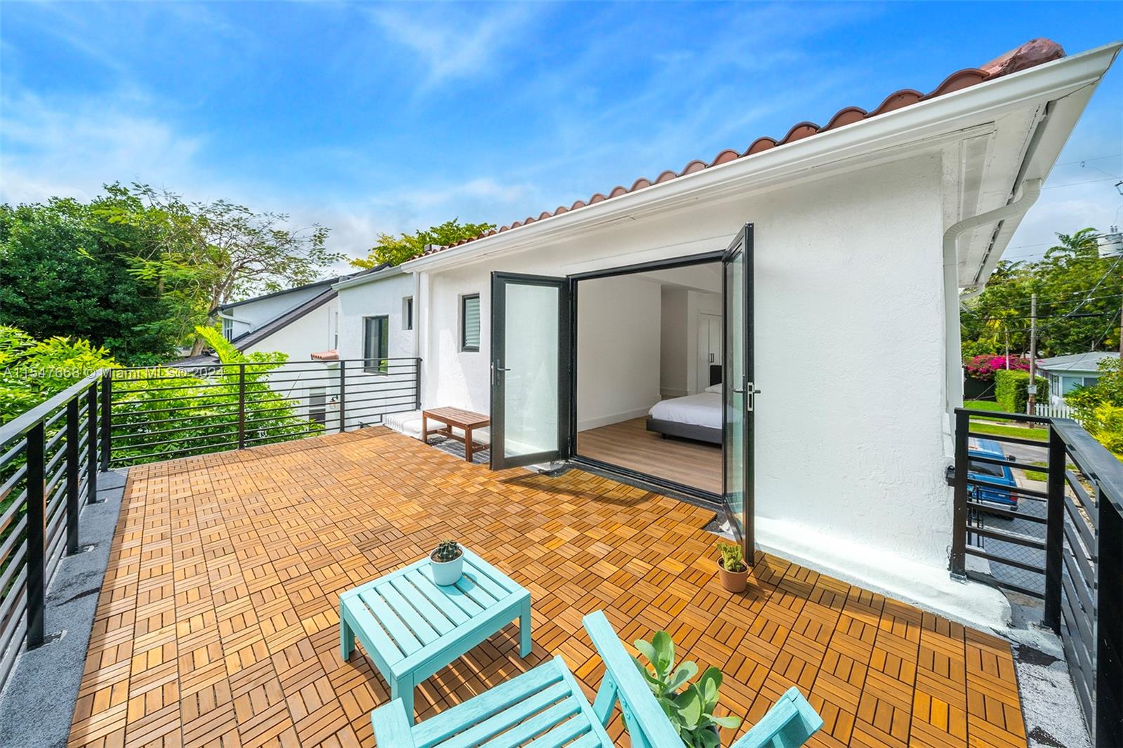 ROYAL PALM VILLAS - Residential