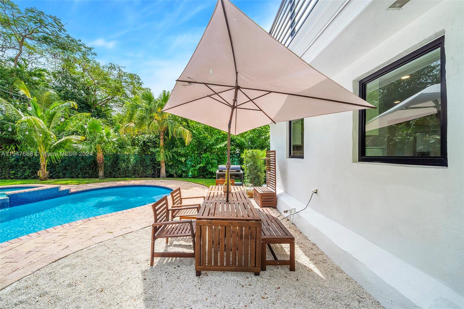ROYAL PALM VILLAS - Residential