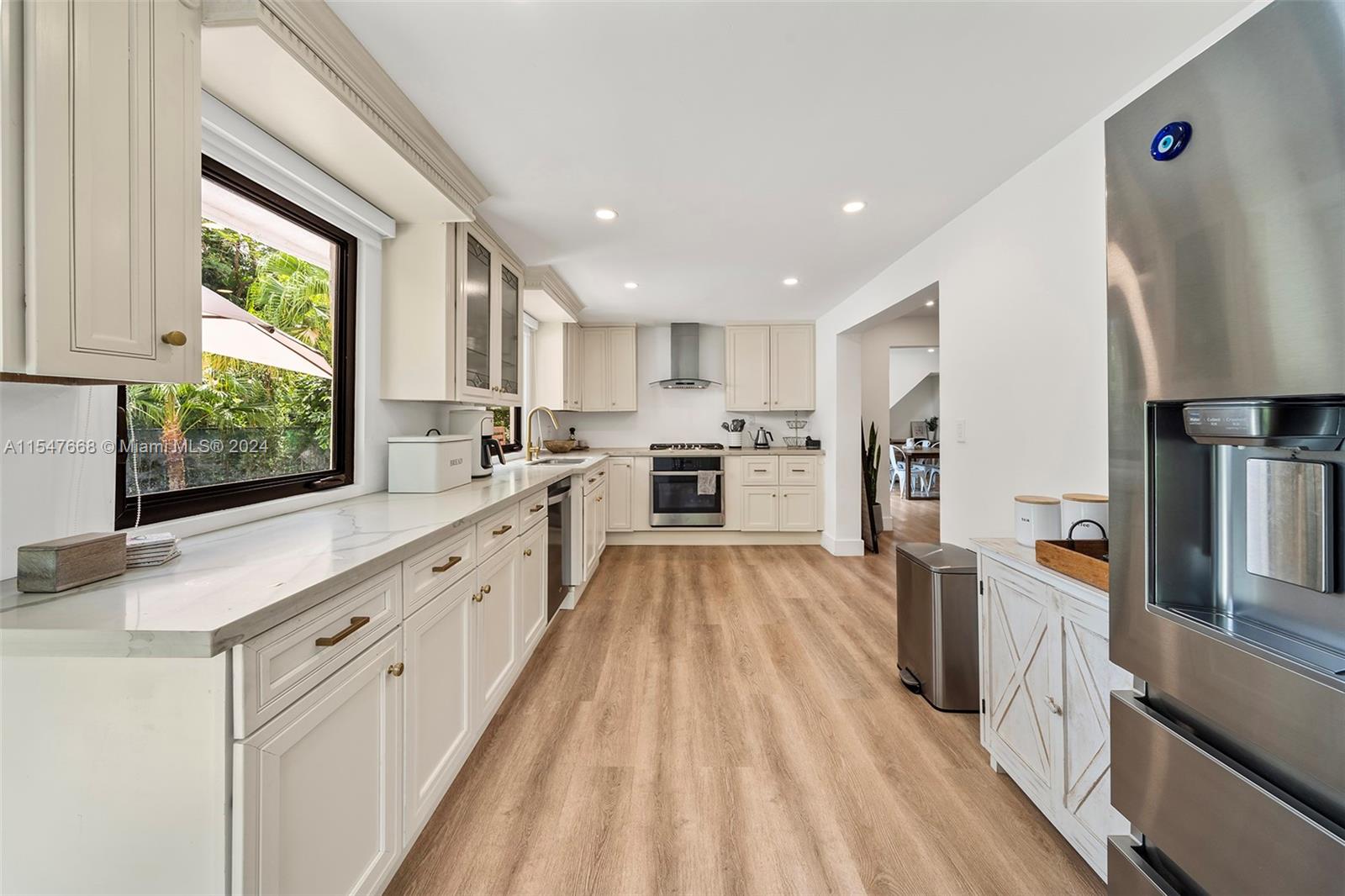 ROYAL PALM VILLAS - Residential