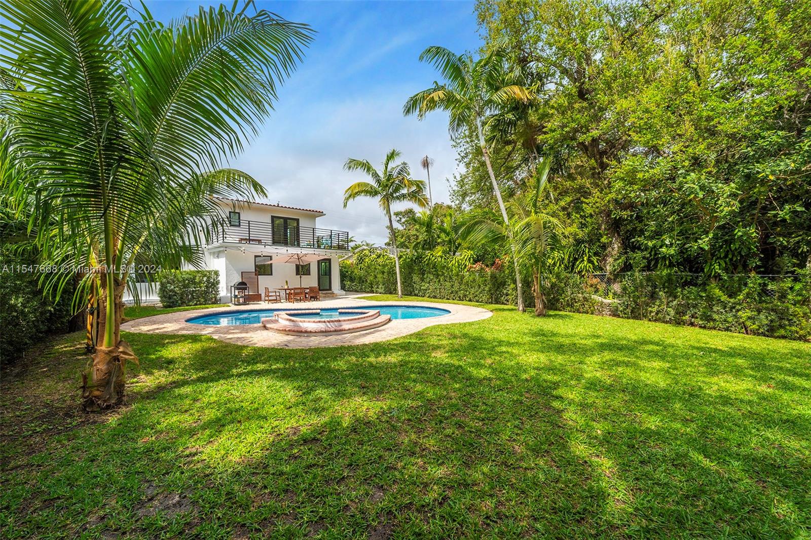 ROYAL PALM VILLAS - Residential