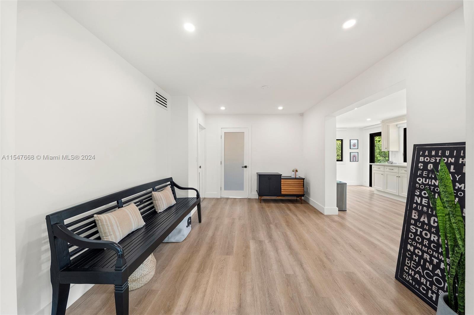 ROYAL PALM VILLAS - Residential