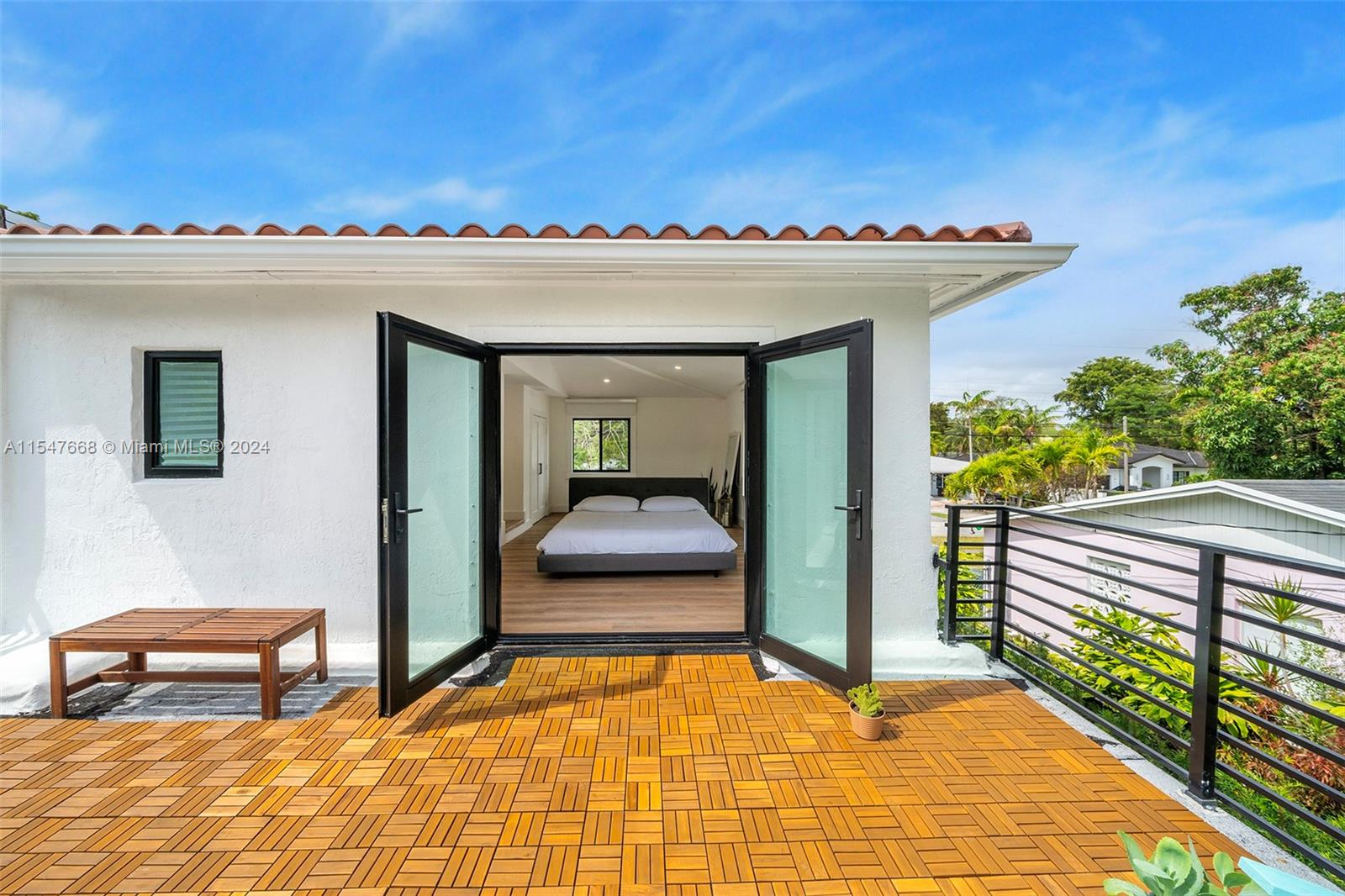 ROYAL PALM VILLAS - Residential