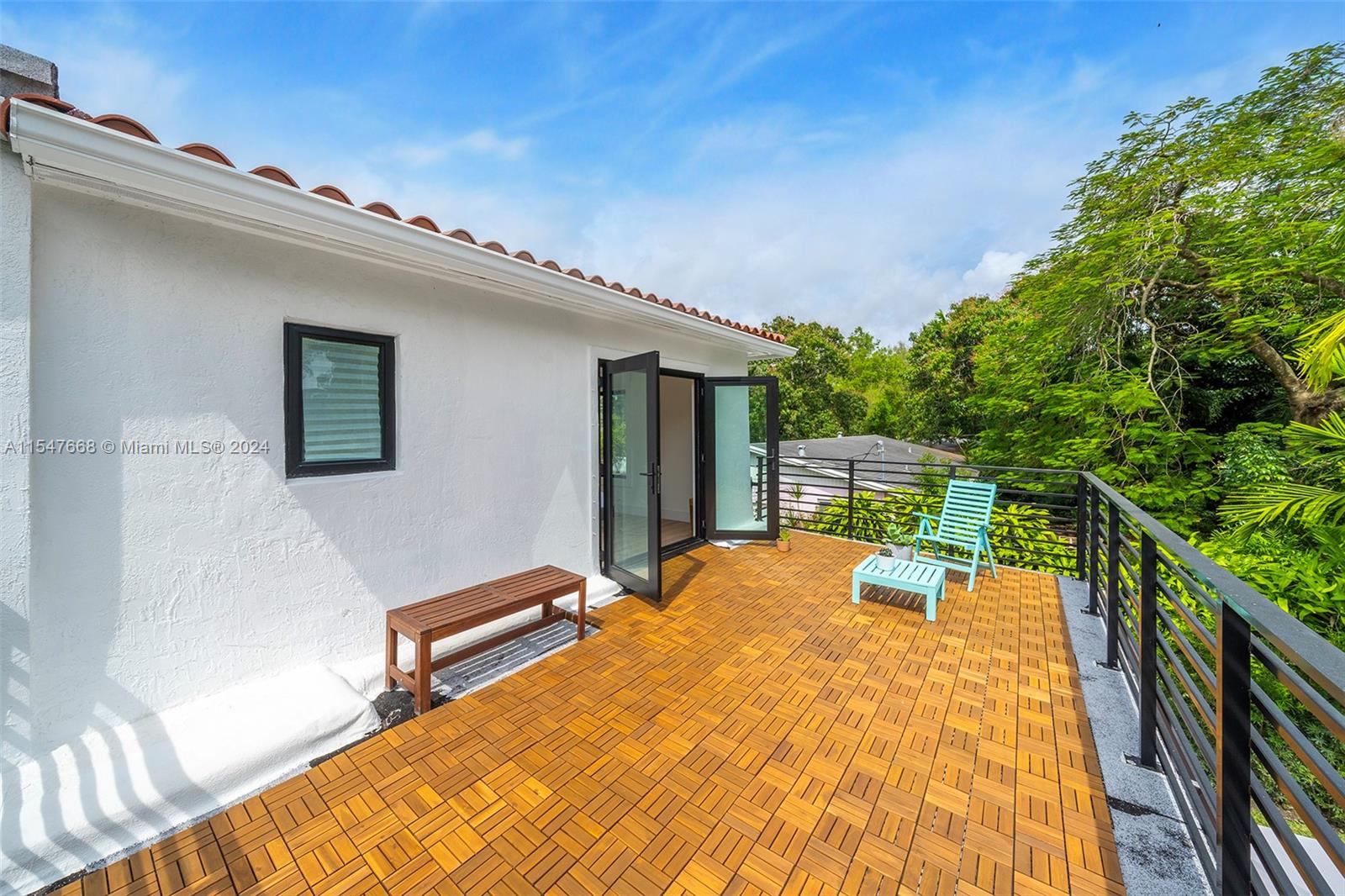 ROYAL PALM VILLAS - Residential