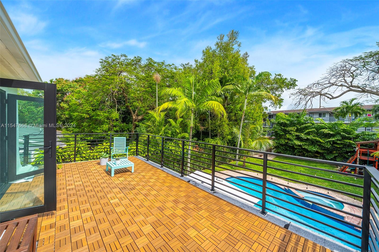 ROYAL PALM VILLAS - Residential